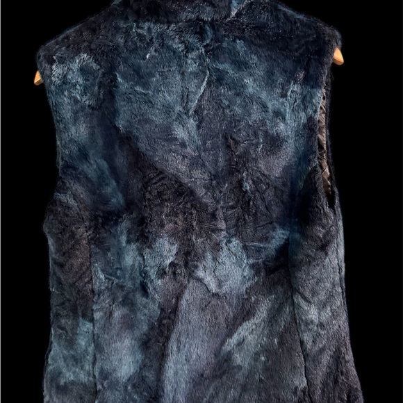 CB Wraps by Canvasbacks women Warm blue Faux Vest Size Small - Picture 5 of 13